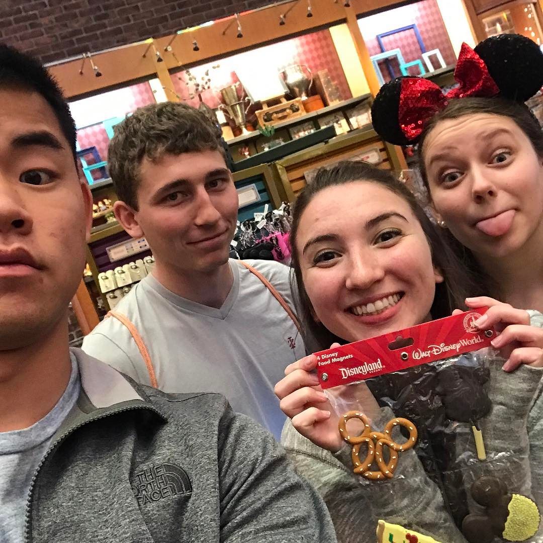 TheFamMK365's tweet photo. From Instagram: Look at these conveniently shaped Mickey snacks #mk365 #mickeyshapedtreatpic https://t.co/DFJBK5YcrR https://t.co/9FY64C681u