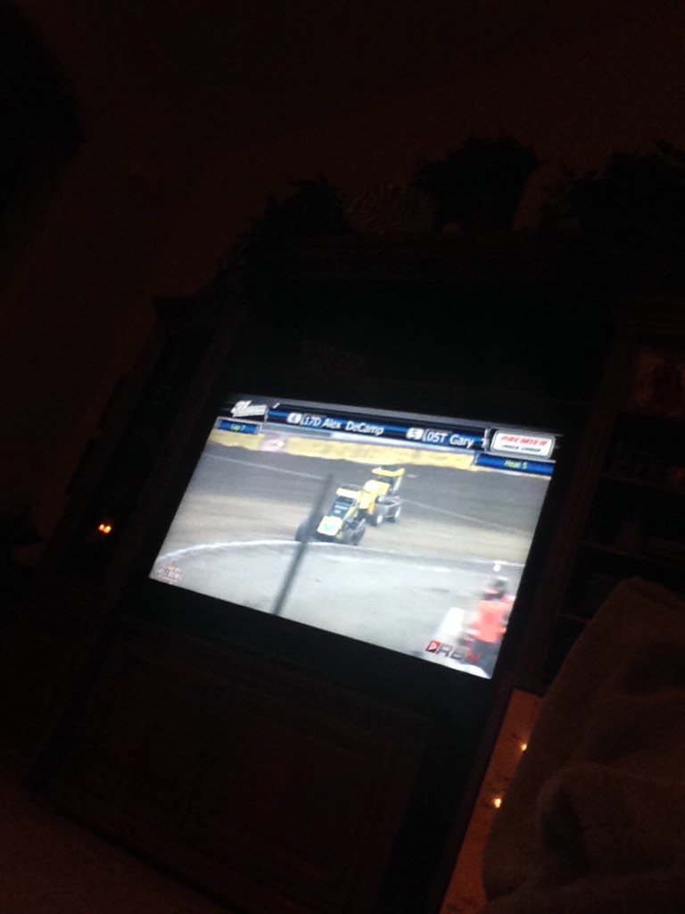 Rheamoss88's tweet photo. Chili Bowl all night every night !#TweetYourSeat @cbnationals @RacinBoys https://t.co/rRtHuqipqi