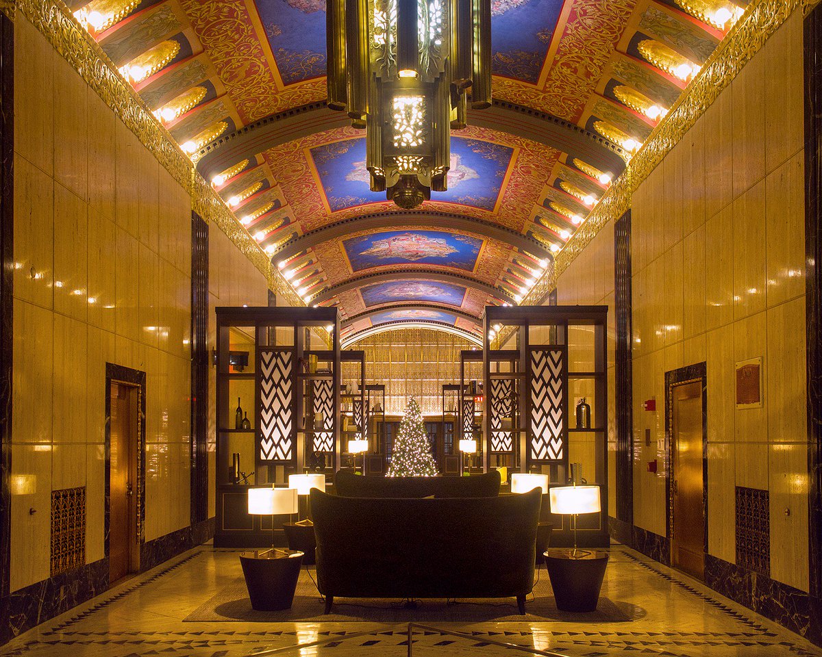 pht_lighting's tweet photo. Historical lobby of former #Verizon building designed by #RalphWalker. In collaboration with #DXAStudio & #JeffreyBeers https://t.co/WD3HeO1k6f