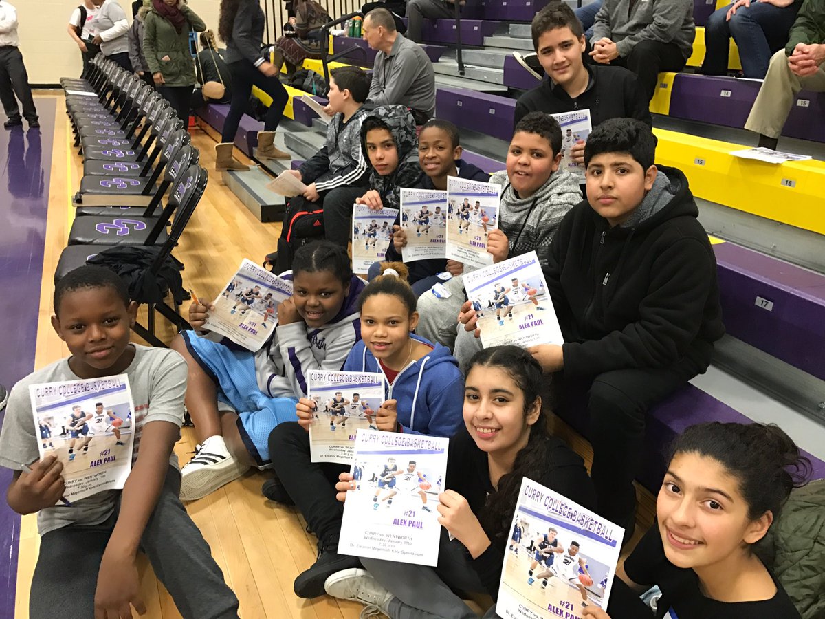 Curry College Students From Walsh Middle School In Framingham Came Out To Catch The Men S Game Tonight And Got Some Pregame Autographs T Co Spwyujl17z Twitter
