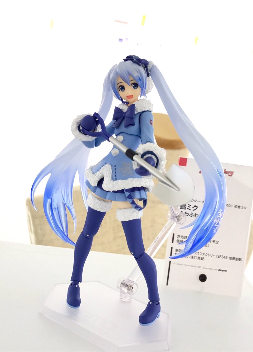 Twitter पर 浜子 グッスマ Figma 雪ミク ふわふわコートver も展示しておりますよ こちらは現在絶賛ご予約受付中です 髪の毛のクリア感が大変キレイ Gt Lt Https T Co Ddykfpygje Goodsmile 初音ミク 雪ミク Https T Co Wgajbwvvip Twitter