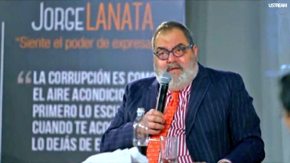 CarlosCriolloE's tweet photo. #JorgeLanata concluye el conversatorio "Siente el poder de expresarte" en @UDLAQuito

#LanataEnUdla
#ElPoderDeExpresarte https://t.co/1JxGvXulsb