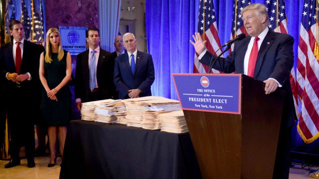 thehill's tweet photo. Press wasn't allowed to see content of folders detailing split from company
https://t.co/ZUjzHU19HO https://t.co/yt6TYAEf1j