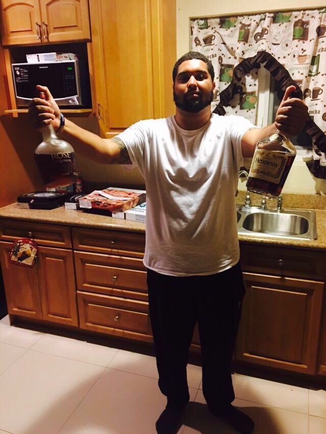 DaMediaMogul's tweet photo. @_thatstoobad life #AllIsRum https://t.co/pDZsZ44XJk