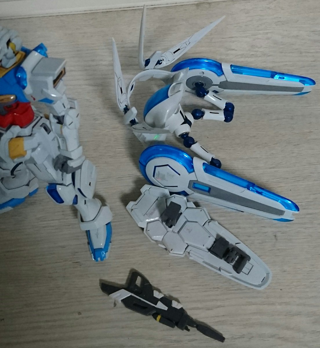 Yu Tarou Twitterissa Gセルフ 久しぶりに箱からだした 設定画とアニメ画のいいとこ取りな感じで作ってたんだよなぁ シールドやppのビット の裏は完全アドリブ 笑 これ以上作り込める自信ないのでマジで Mg化ｷﾎﾞﾝﾇですわ