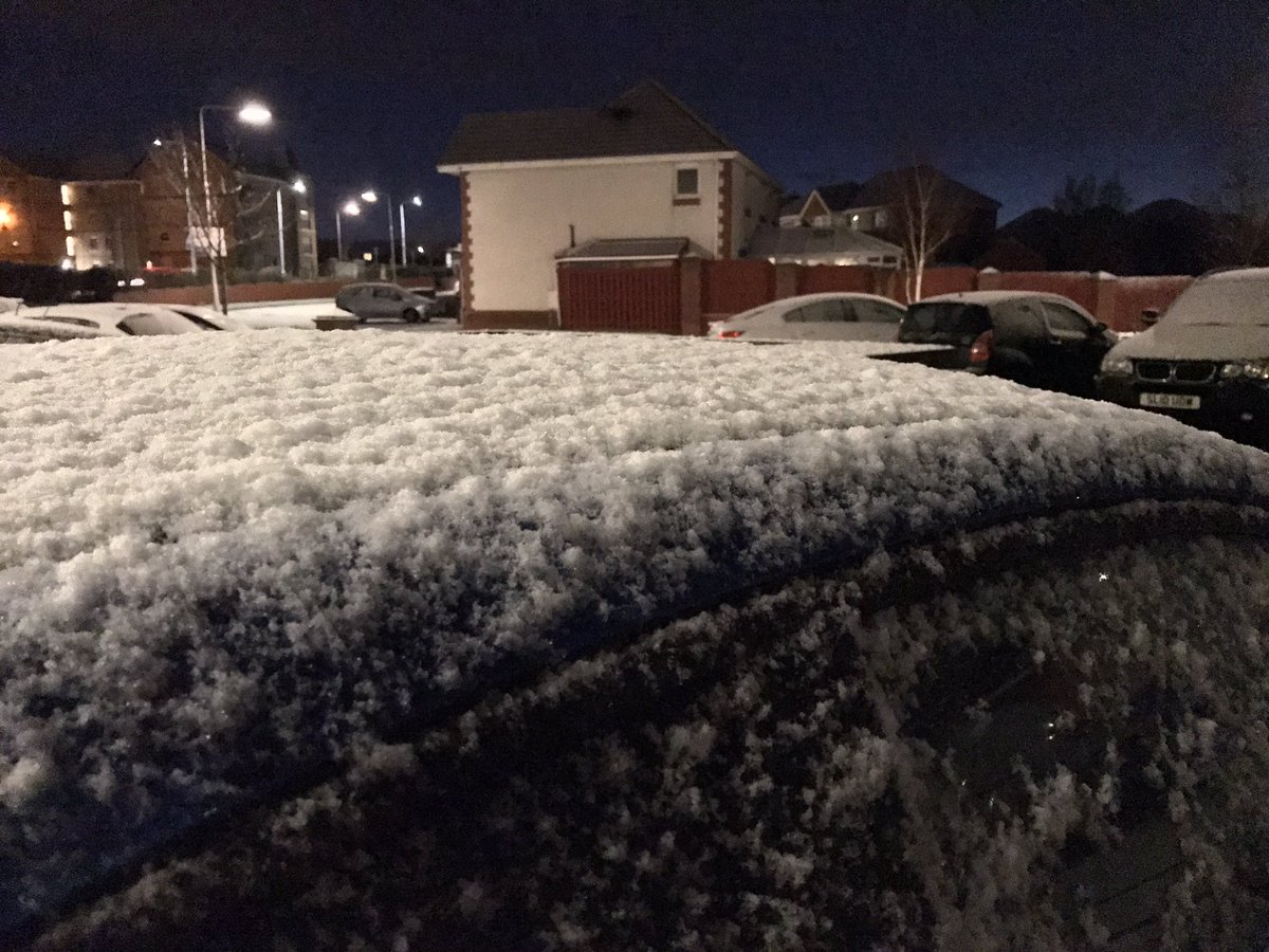 jeana_ribena's tweet photo. @WindyWilson88 #dunfermline #fife #notenoughsnow 😂 https://t.co/Kfe69j6Wer
