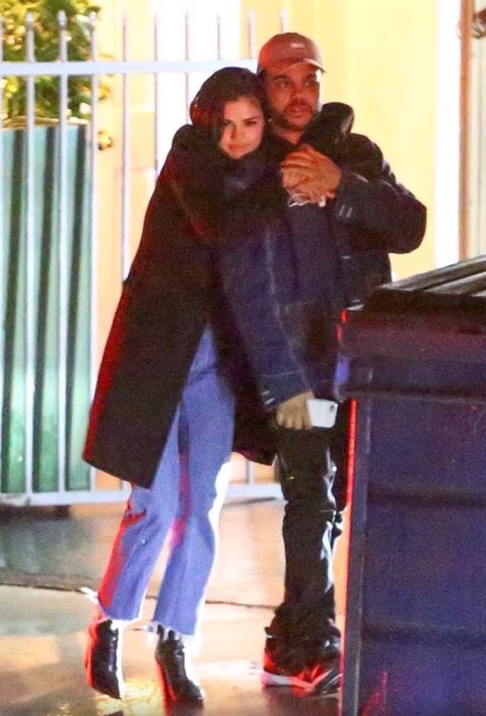 alangxbriel's tweet photo. I love my parents 💛 https://t.co/LJZ2Mi9V1C