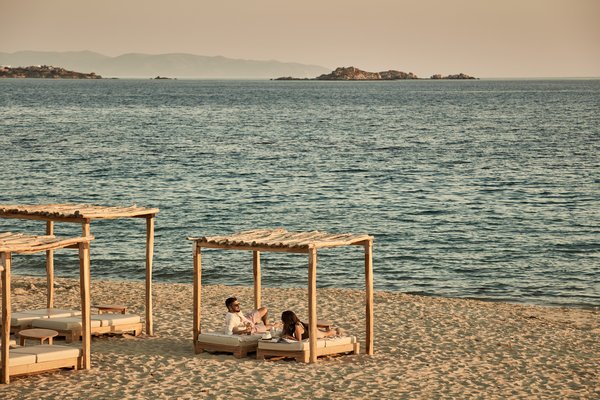 SLHAgents's tweet photo. #Newhotel @naxianvillas - 10 beautiful, minimalist villas, just footsteps from the beach. https://t.co/qZrMGPFcwY https://t.co/uVGtlQOW52