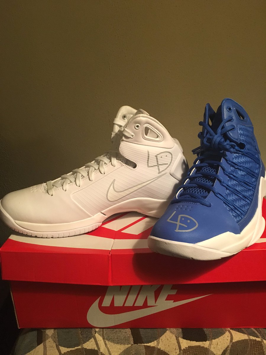 maxonpoint_'s tweet photo. Huge shoutout to @lildickytweets for hosting the #LDHolidayFlowChallenge! These kicks will look great displayed on my wall πππΌβοΈ https://t.co/4nHsRxV6DS