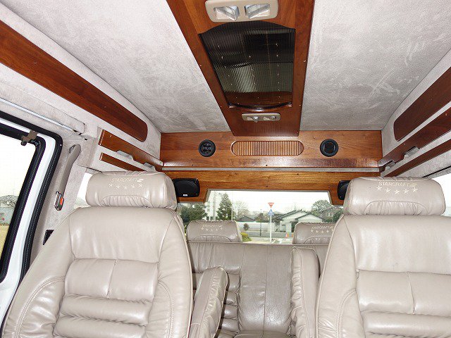 キャンピングカーのランドマークアメリカ Na Twitteru 98年のシボレーアストロ スタークラフト4wdを 総額48万円で販売中です 走行133千kmで 車検はh29年9月迄 三井物産輸入の正規ディーラー車です Nox Pm適合のガソリン車なので 大都市部での登録もokです