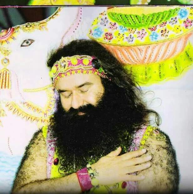 insan_shri's tweet photo. @Gurmeetramrahim #2000Tweet ये इश्क़ का शोर है, जनाब,
अब दिल की धड़कन...दूर तलक़ गूंजेगी !
Good Morning God Father♥♥♥ https://t.co/coJ9wLQFES