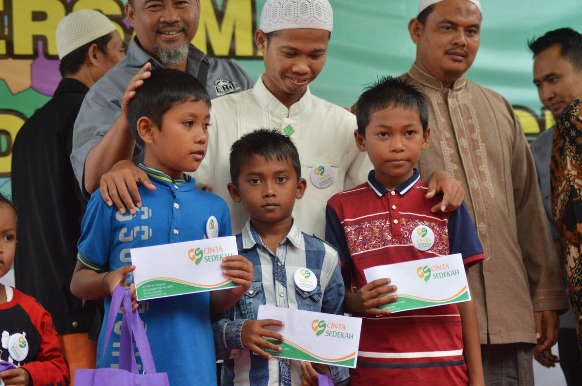 Relawan CS tweet media