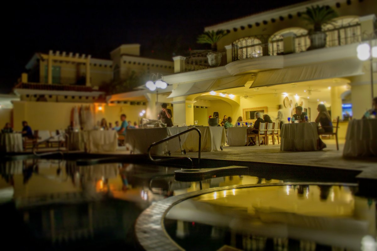 Paella Night at @HotelCasaVelas' Ocean Club of +3,700 Sq.Ft.; a perfect venue facing the Mexican Pacific. #memorableevening #eventprofs