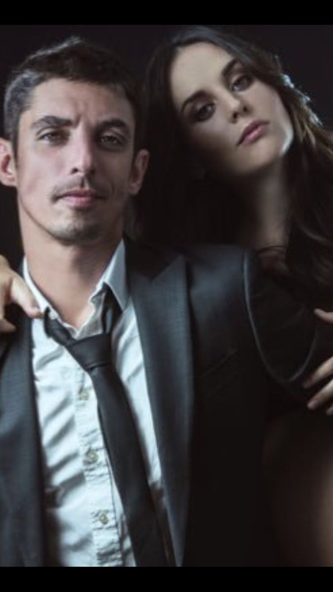 Zuria Vega y Alberto Guerra se separan tras 10 años de matrimonio, afirman:  ella es vista con un famoso actor mexicano, image size:675x1200