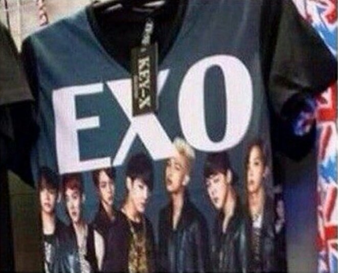 K10129295's tweet photo. Made in China:
#BTS #EXO https://t.co/nCJgnHrYBh