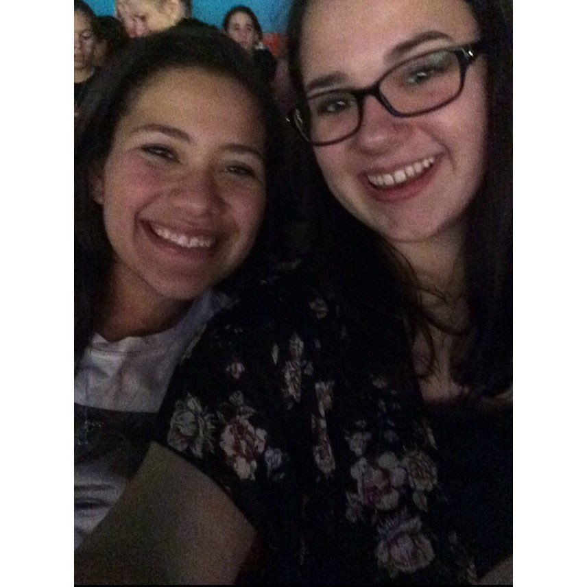 Happy birthday to my 2nd fav Kelly!( is number 1  , but ur a close 2nd ) love you! 