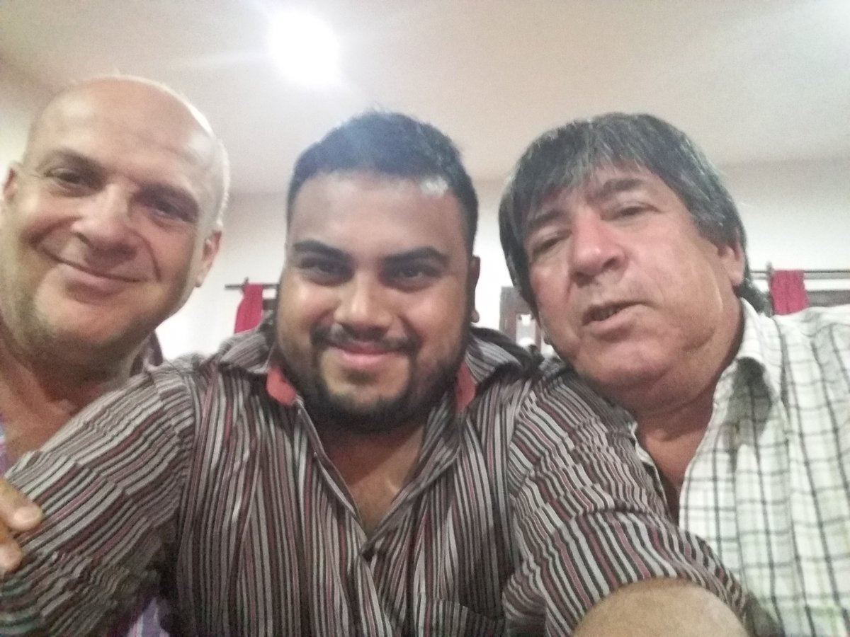 sharkfm's tweet photo. Acá está la foto¡¡ desde salta cayeta y el pelao https://t.co/tXyDJwI4Su