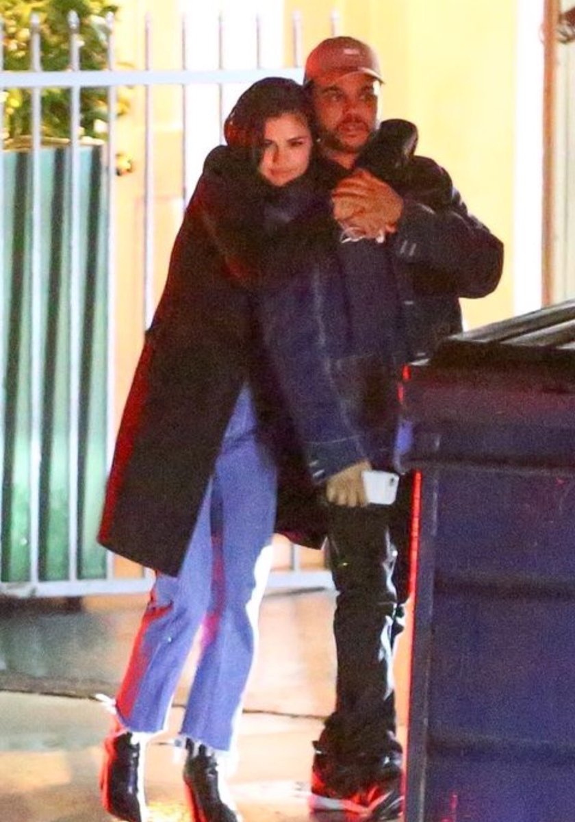 trendnewstyle's tweet photo. #selenagomez
#theweeknd https://t.co/NPyqYA7I02