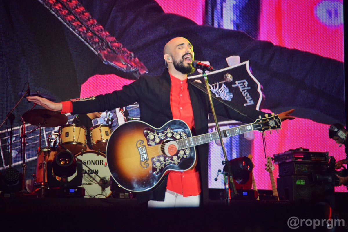 complis_ap's tweet photo. 🎶Siempre Aqui te Espero 🎶
#AbelPintosEnJM2017 
#PresentesEnLaDistancia
Ph: @roprgm https://t.co/rZqjF1sHtT
