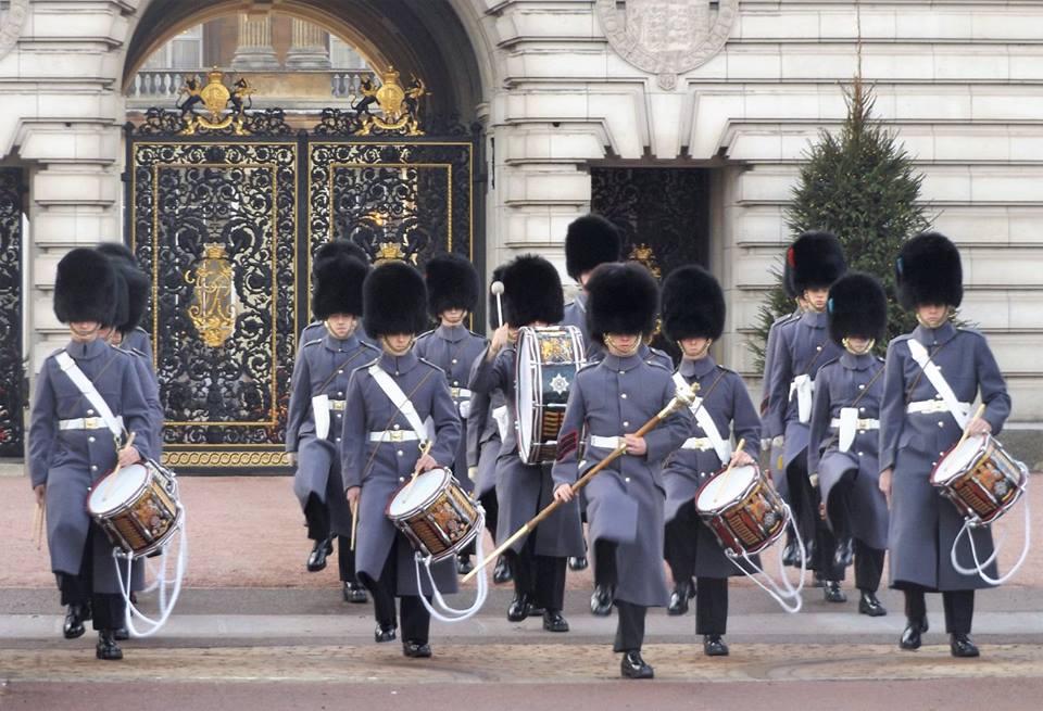 The Irish Guards are #ChangingtheGuard at Buckingham Palace today Music by @GrenGdsBand and 1st Bn. Irish Guards Corps of Drums