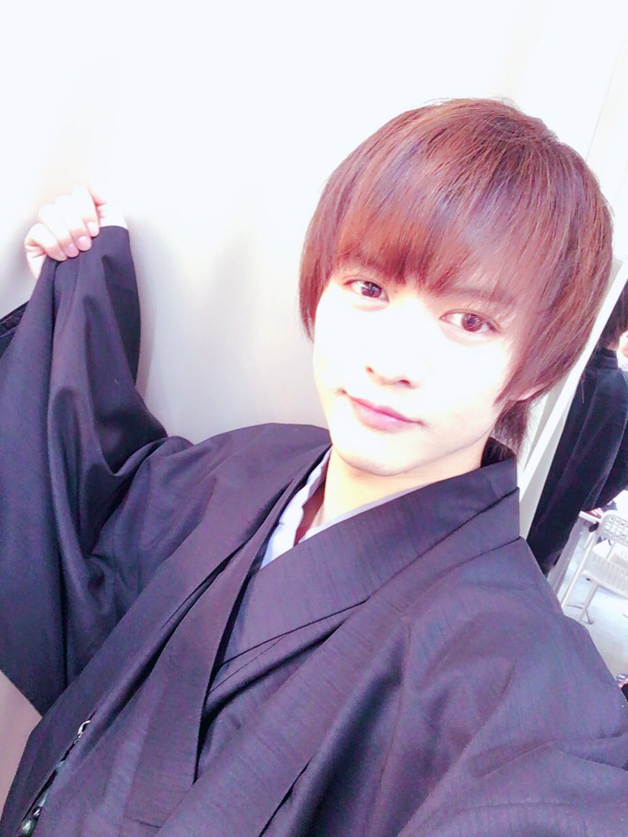 あつし B2takes Twitterissa 今日から2年目 しゃっおら B2takes