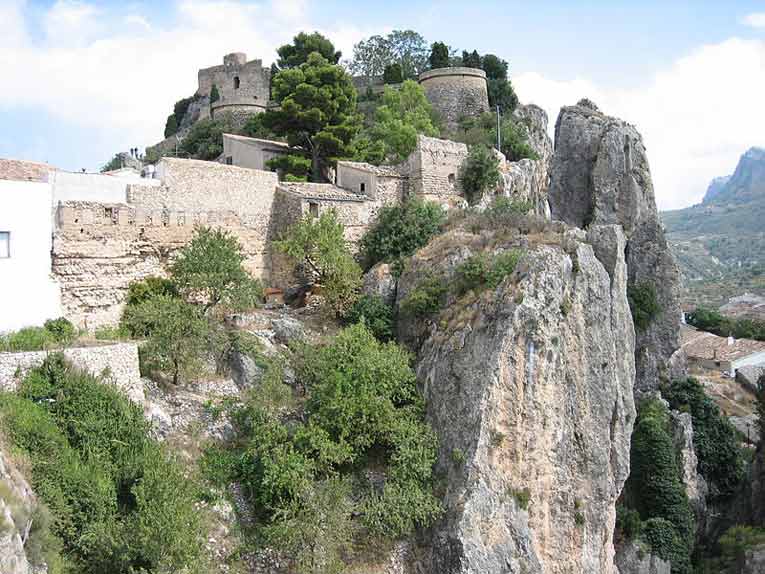 fercaira's tweet photo. #ExerienciaFercaira @CastGuadalest @fercaira en donde podrás disfrutar como #EpiYBlas #Fercaira #ElValleDeGuadalest https://t.co/AGhlMGISL3