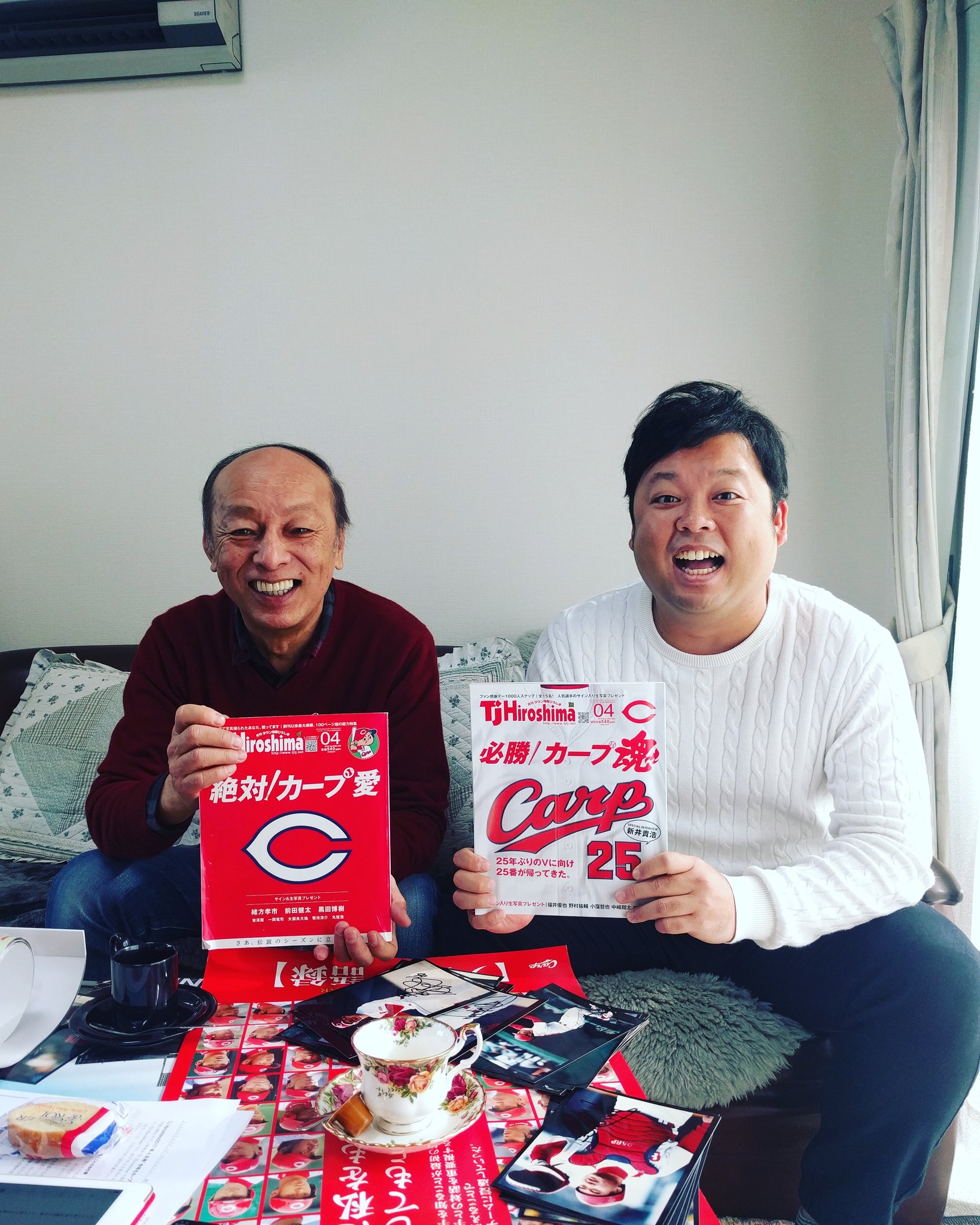 ボールボーイ 佐竹 3月25日発売 Tj Hiroshima4月号特集 今年もカープがナンバーワン に カープカレンダーなど撮ってる カメラマンの父と一緒に出る予定です 父親と一緒にインタビュー受けたのは だいぶ恥ずかしかったですが 楽しかったです