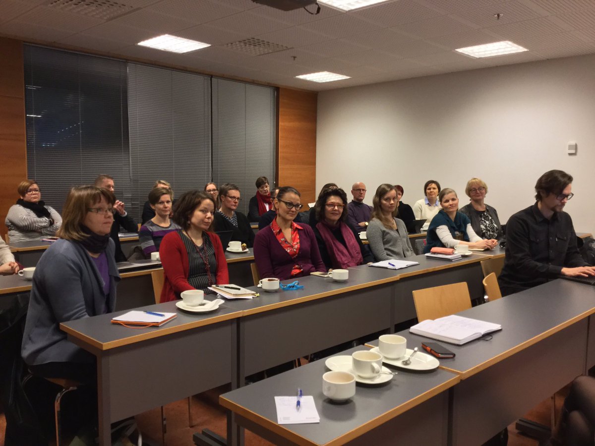 Vanhenemisen ja ikääntymisen monitieteinen keskustelu käynnistyy uudessa tiedekunnassa, tupa täynnä #socuta #tampereenyliopisto @unitampere