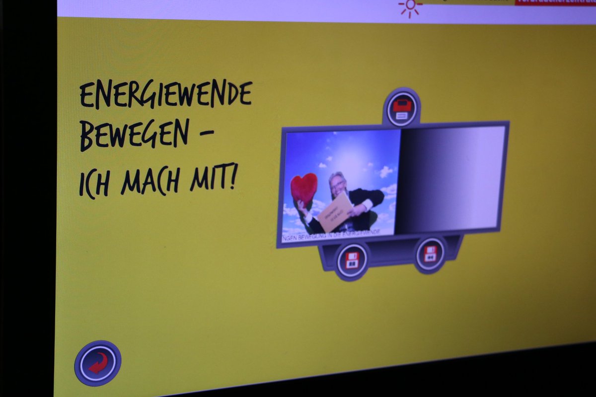 vznrw_energie's tweet photo. ...oder Zeit, ein Daumenkino von sich zu machen und zu twittern :)))) #enb17 https://t.co/s812zQrYZ3