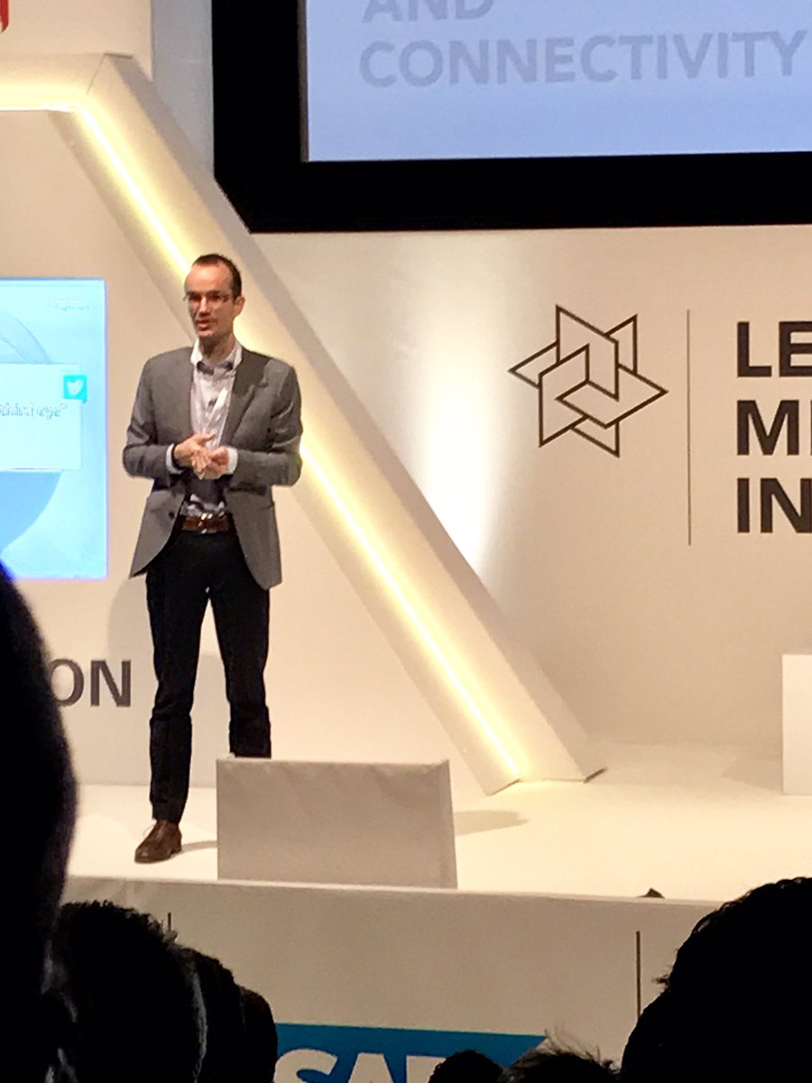 madamson34's tweet photo. Fascinating talk by @DannyLopez_UK. A new perspective on googling, using @blippar AR to understand your surroundings. #MeetInnovation https://t.co/KJThRJDtnr