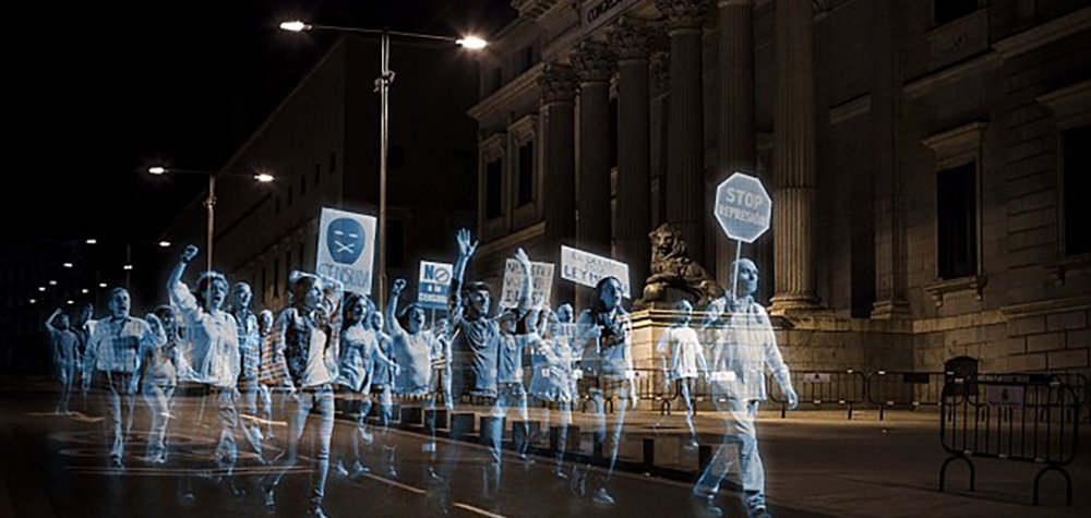 StefStouf's tweet image. &quot;Le #5février, je vais me dédoubler. Je serai présent à #Lyon personnellement et physiquement et à #Paris par #hologramme .&quot; #ConfJLM