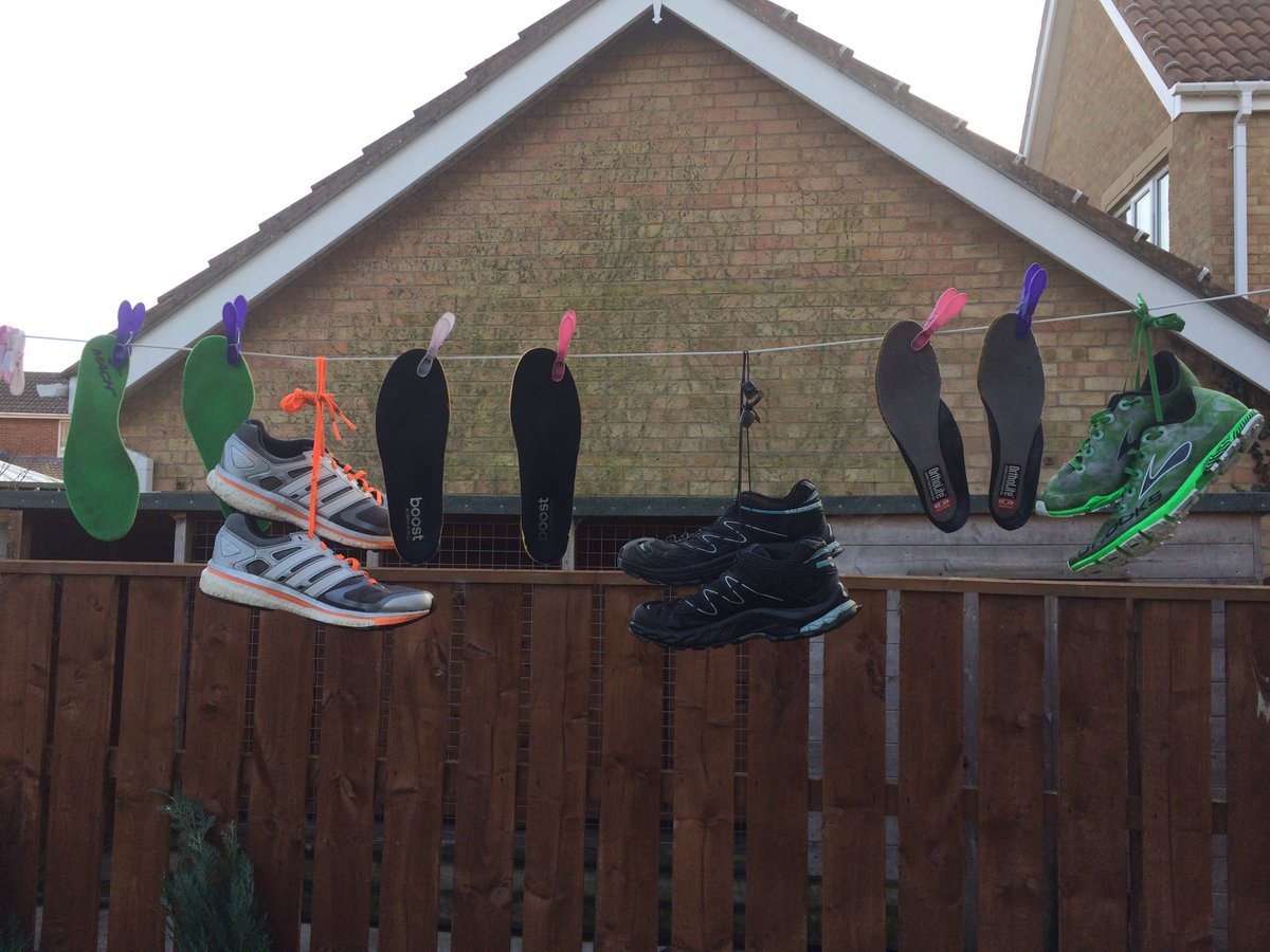 julie_lemin's tweet photo. Anyone else's washing line look like this? #crosscountry #runforbob #offroadrunning #trailrunning @Great_Run @BlythRC @trailoutlaws @NS_Poly https://t.co/V1hmRPfzyj
