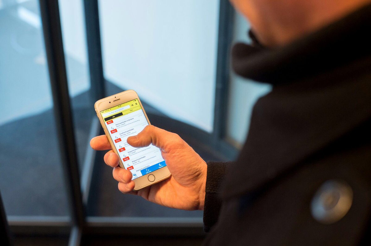 DronkersJH's tweet photo. Vanaf vandaag is de verkeersapp Rijkswaterstaat Actueel te downloaden. Ga goed voorbereid op weg en check voor vertrek de app. https://t.co/wEAI7c51Nj