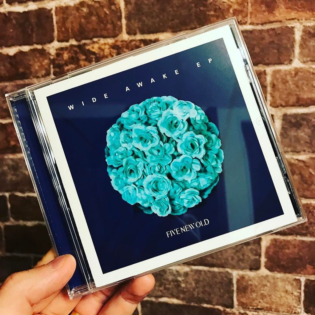 masaru_monsters's tweet photo. 癒される一枚。多くの人に聴いて欲しい。
#fivenewold
#wideawakeep
#twilightrecords https://t.co/gNtpjbzKZD https://t.co/2JYjbQTGVd