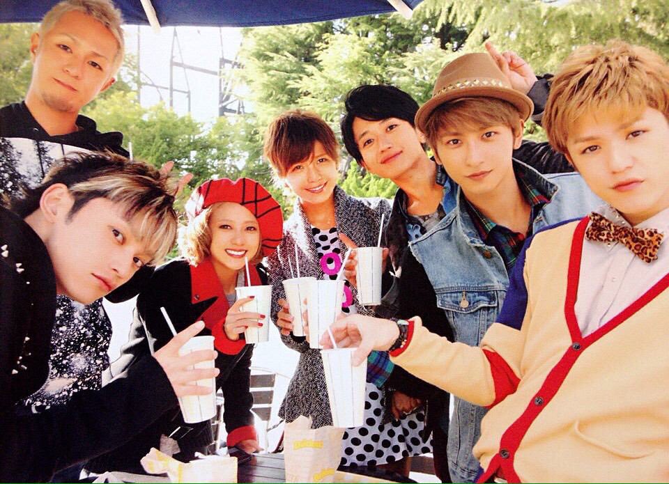 N__T___NC's tweet photo. ちあちゃん結婚、妊娠おめでとう😻💞
AAAやめるのは悲しい😭😭😭
けど、これからも応援します😿 https://t.co/Xvz7YJsu5j