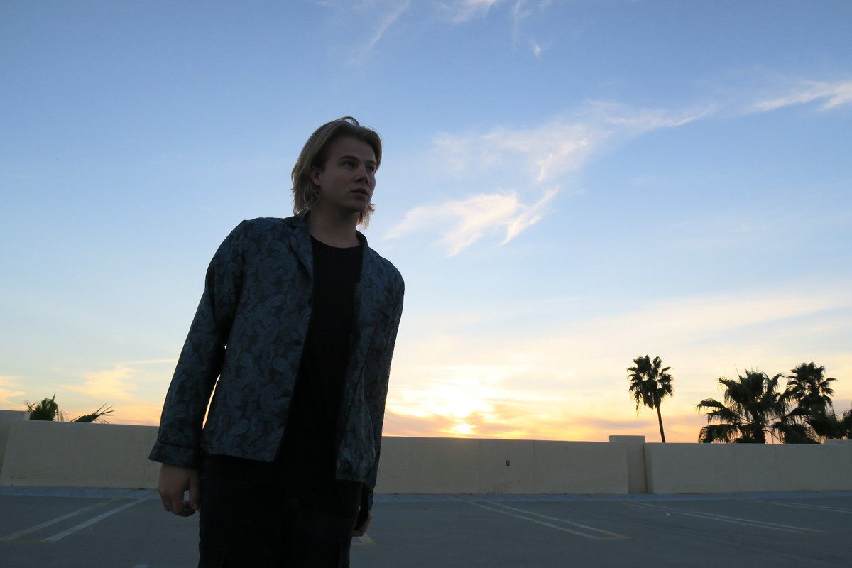 Guys 🤗 soo turns out i'll be promoting all next month at every show, stoked to meet you all on the road <a href="/Busted/">Busted</a> #NightDriverTour RT/FAV