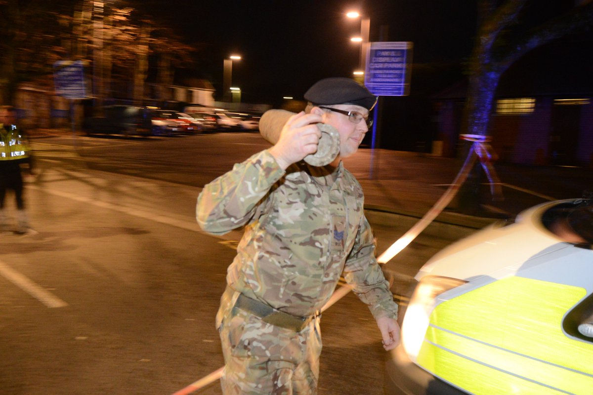 athenapics's tweet photo. Bomb squad called after patron brings WWI bomb into pub, Pontardawe, Wales, UK #bombsquad #wwi #worldwarone #pontardawe #pinkgeranium https://t.co/b2tASUImXJ