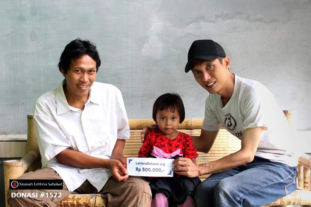 Donasi 1572 dari Anda telah kami serahkan kepada sahabat kecil Farah (Kebocoran Ginjal).