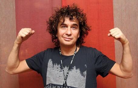 Välkommen till RIX FM - <a href="/KungUggla/">Magnus Uggla</a>! 
En av Sveriges mest älskade artister är klar som återkommande bisittare i RIX MorronZoo.