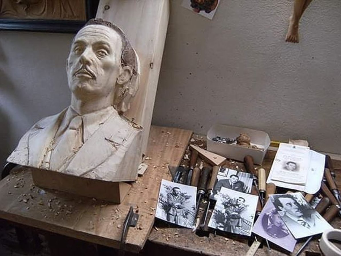 igersItalia's tweet photo. A #Bovolone (Vr) c'è il laboratorio di #SergioBellani, che dal 1979 si dedica ad intaglio, scultura e restauro ligneo #creatoadarteveneto https://t.co/6ZymPBKaKd
