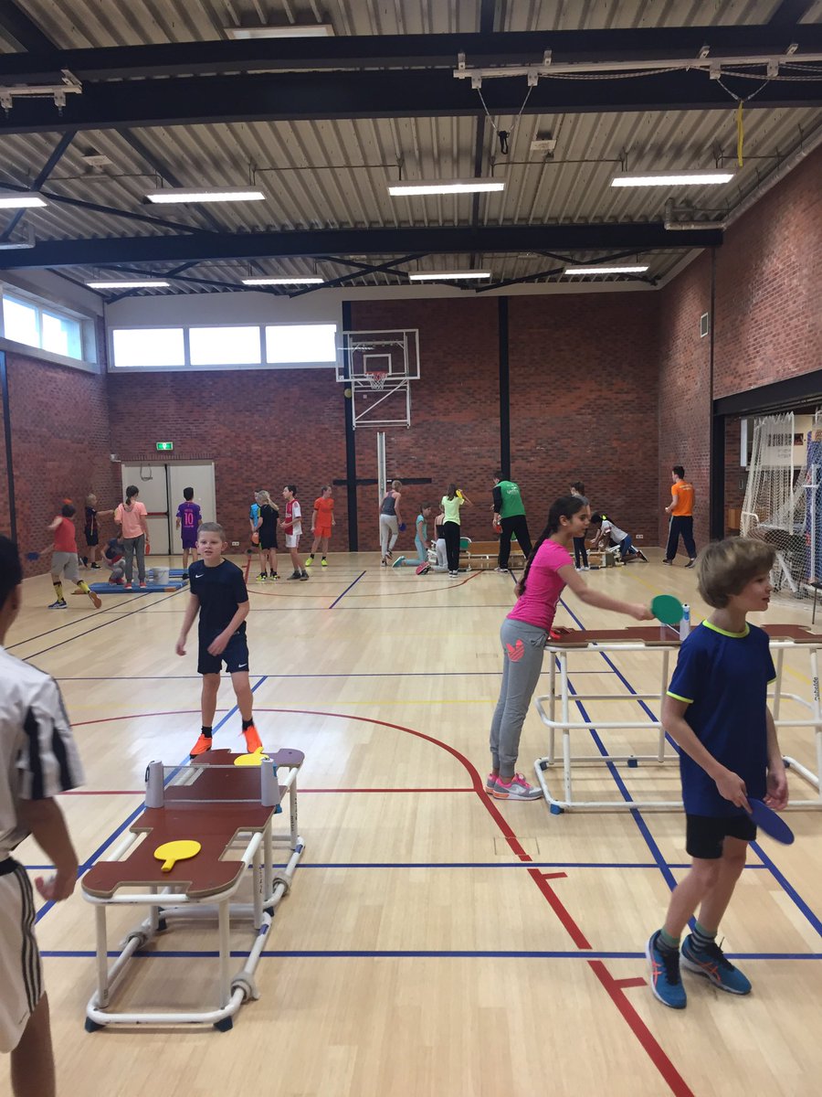 Vandaag tafeltennis clinics met @TTVWanzl-Belcrum trainer Alder Jan Bijl op basisscholen! <a href="/SportcoachesBRD/">Sportcoaches Breda</a>