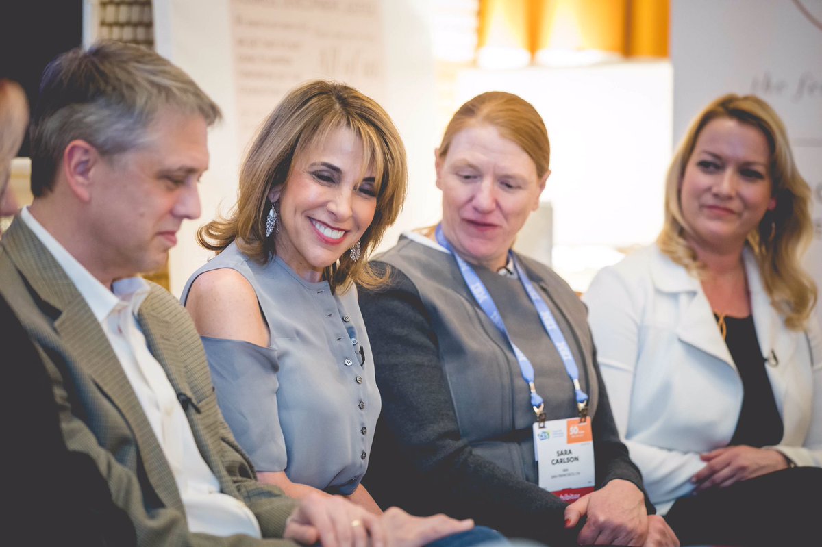 jojobickley's tweet photo. @TheGirlsLounge Talk: @IBM + @GM innovators designing #mobility for the #CognitiveEra #@OnStar meets @IBMWatson #OnStarGo #xd #ux #design https://t.co/J0WwKQSCQx