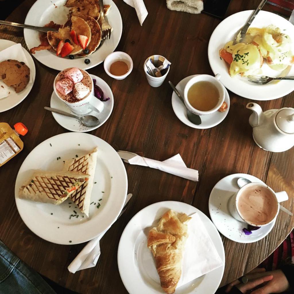 Adventure Cafe tweet media