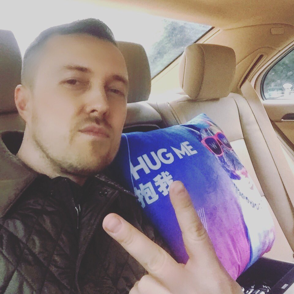 DJAmadeus's tweet photo. W Guangzhou knows how to spoil me! ๐Good to be back! #djamadeus #china #guangzhou #wguangzhou #feibar #asiawinter2017tour https://t.co/cvIiKgbjRJ