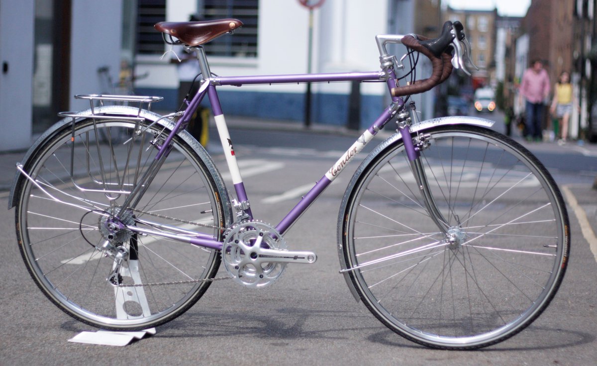 Beautiful Components 4 Beautiful Bikes: #campagnolo + <a href="/condorcycles/">Condor Cycles</a> Classic frame built w classic &amp; modern Campag

ow.ly/2NqJ307boPV