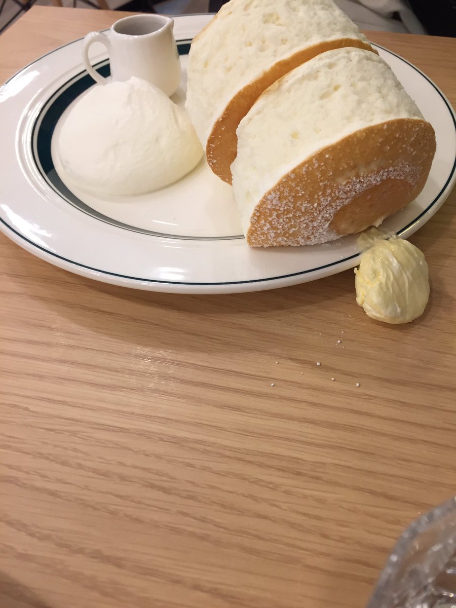 papiollkll's tweet photo. 運ばれてきて１分後に起きた悲劇 https://t.co/Zorrg0rGl9