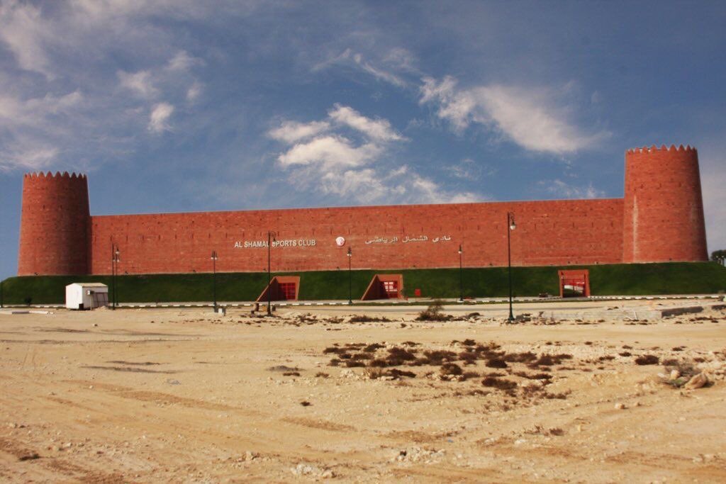 miketipster's tweet photo. Al-Shamal SC's castle stadium in Qatar is the best thing you'll see today. https://t.co/QDgpUayKn5