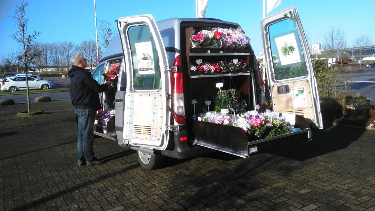 @FH_monsterbus op pad met <a href="/PrimulaTouchMe1/">Touch Me</a> #mensenmakendebusiness #hansvandermolen