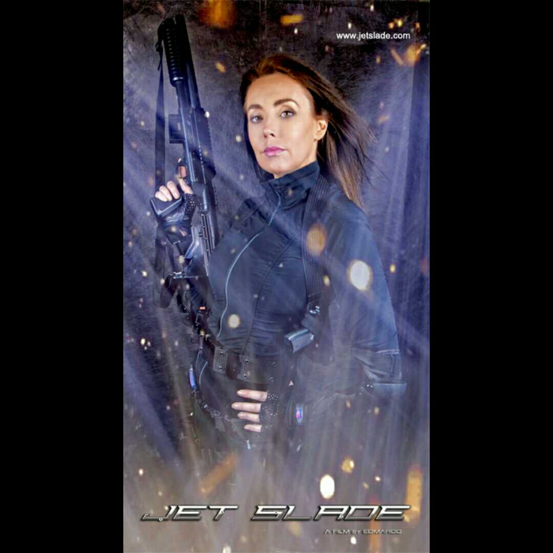 Edmahoo's tweet photo. "Mirror mirror on the wall who's the fairest of them all" Lead actress @Wag_Doll in prep #photoshoot #photography #JetSlade #LovinLeeds #bts https://t.co/EKX32kKt1V