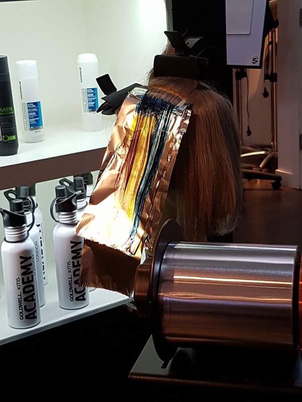 Head_Romance's tweet photo. @EmilyWarneSRH @Amylauren88 @samsammylou had a fantastic 1st day with @beverlyc_hair @GoldwellUK #Goldwell #ColorZoom17 #InFlux https://t.co/HLBMakLE1o